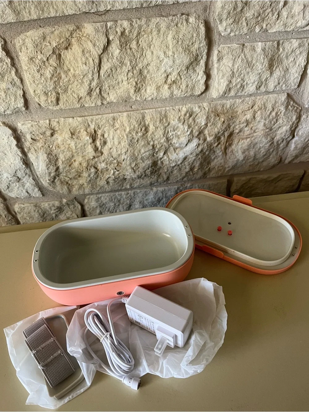 Salmon Color  Portable UV Sterilizer Lunch Box Storage